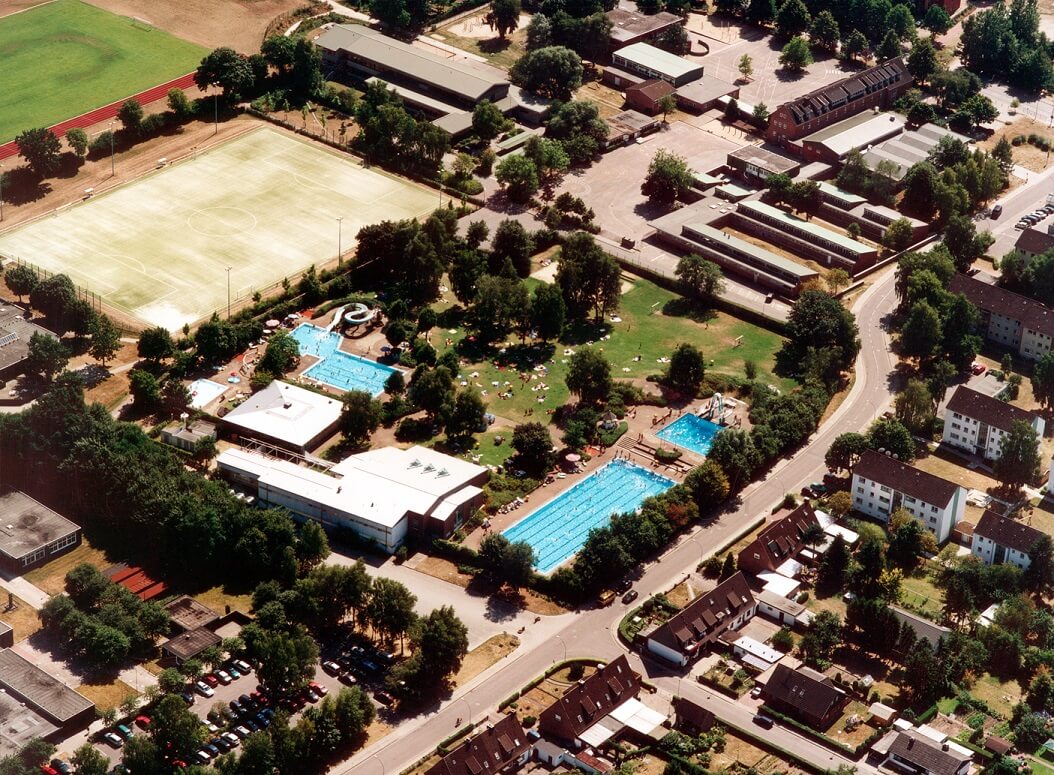 Freibad und Tennisleistungszentrum